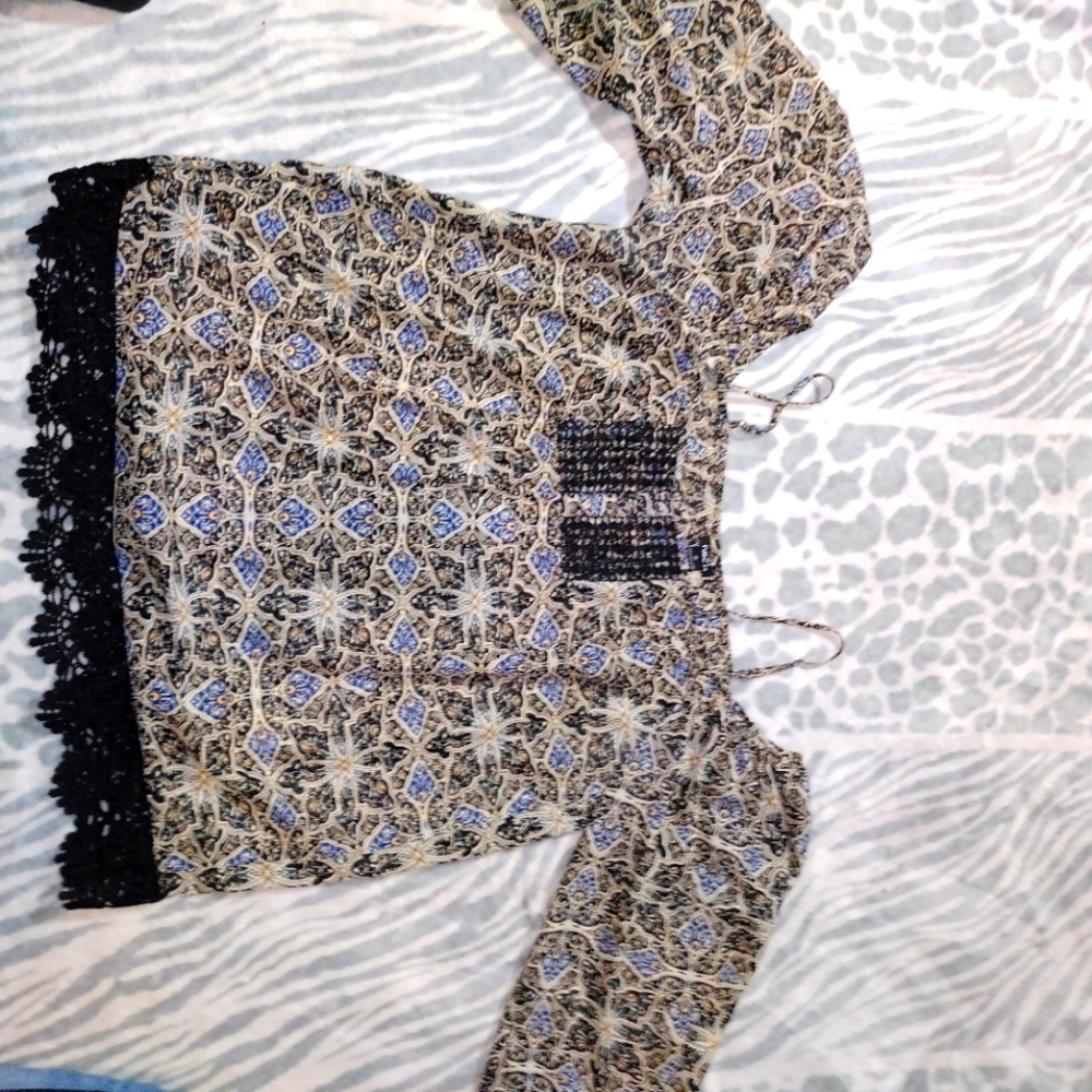 Women's shirt sz xl